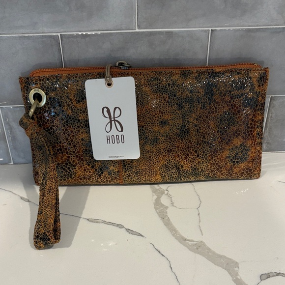 HOBO Handbags - HOBO Textured Brown Wristlet Clutch -NEW!